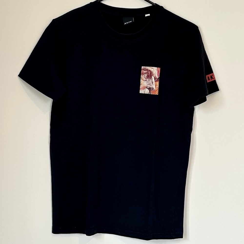 Akin Black Distressed Graphic Short Sleeve Tee Greek Mythology - Size: XS